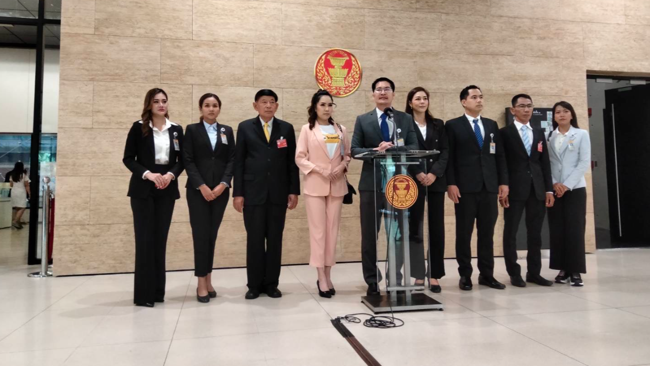 "มงคลกิตติ์" ยื่นสภา ลาออก ส.ส.แล้ว ไม่อยากเบียดบังเวลาราชการหาเสียง