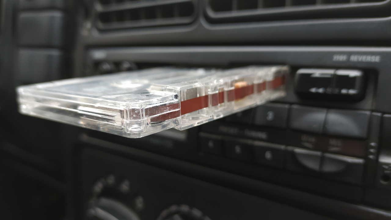 50 รายชื่อเพลงยุค 90 ผู้หญิงร้อง เพลงคาราโอเกะ ฮิตๆ ย้อนวันวาน