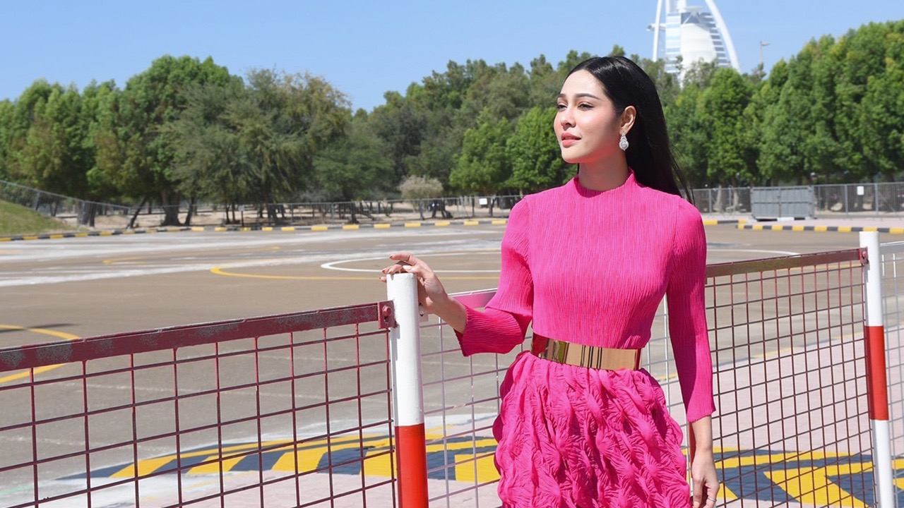 วาเลนไทน์สุดหรู จูน นาตาชา นั่ง ฮ.ชมเมืองดูไบ รีวิวโสดแบบไม่เหงา