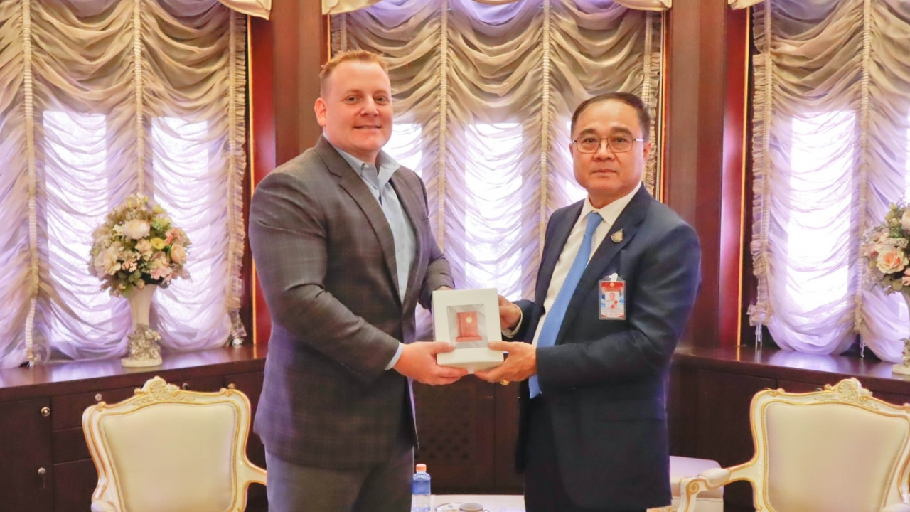 “ลุงป้อม” สั่งจับมือต่างประเทศ ต้านความรุนแรง ปิดสื่อหลอกลวงบนโซเชียล