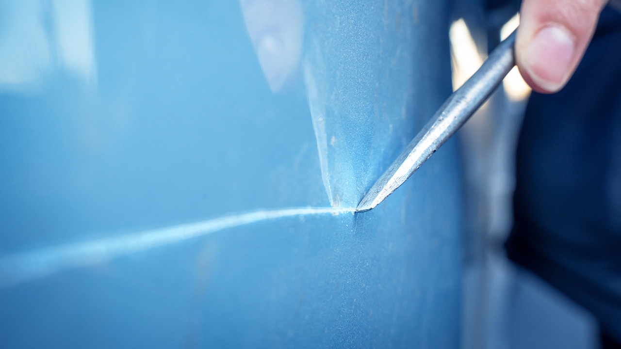 คนพื้นที่หน้าลีการ์เดนส์ พลาซ่า ร้องเรียน จอดรถไม่ได้มีมือมืดกรีดรถ