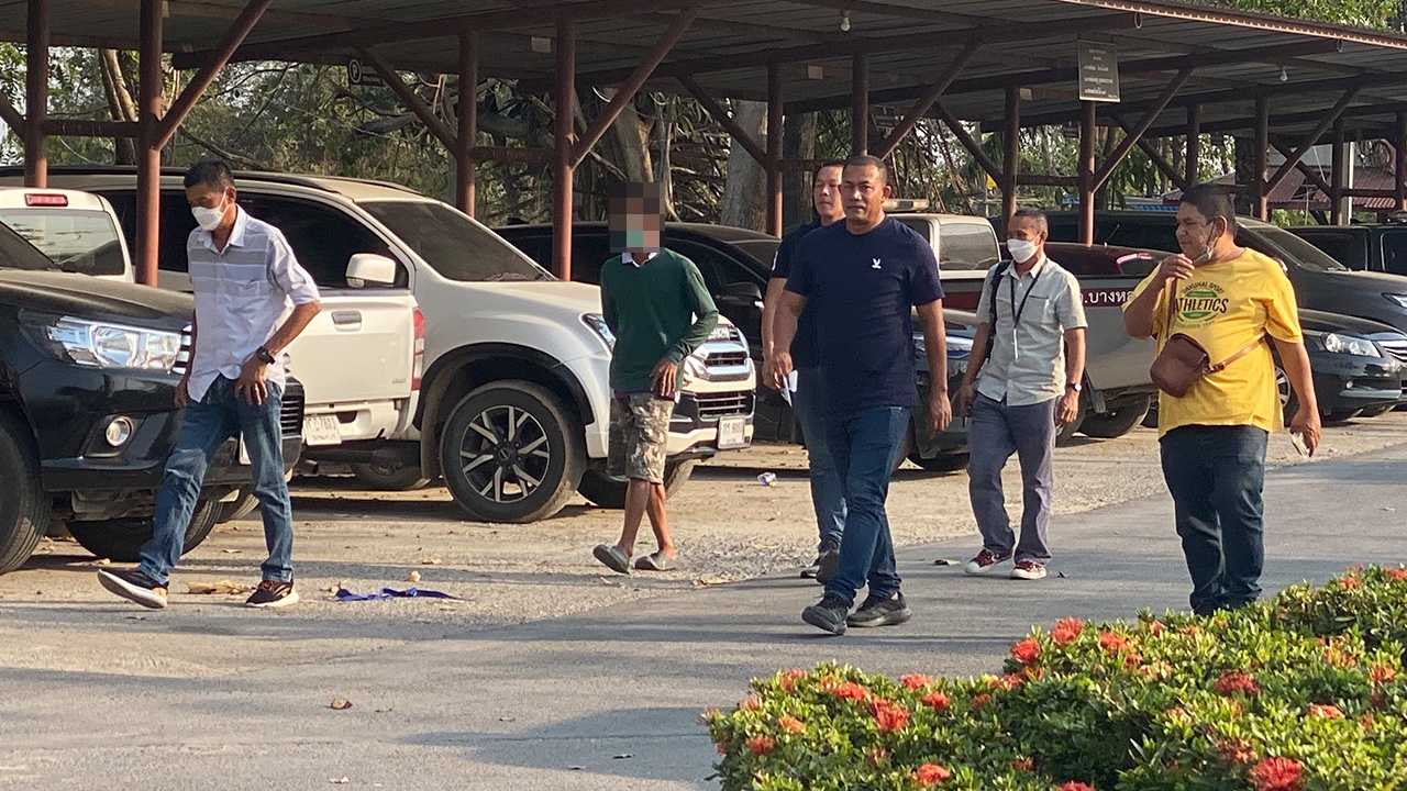 ตำรวจนำตัว "หรั่ง" ตรวจอาการทางจิต เร่งไขคดีน้องต่อ ยังไม่รู้ชะตากรรม