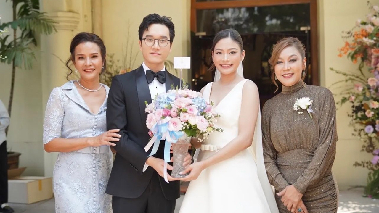 แห่ยินดี ลูกชายชุดาภา วิวาห์หวาน ลูกสาวผัดไท ความเป็นเพื่อนจากรุ่นแม่สู่รุ่นลูก