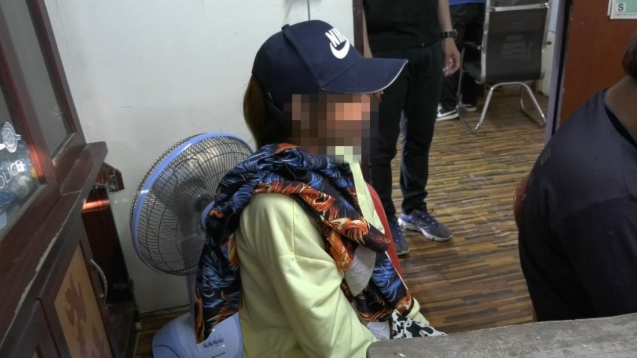 จับสาววัย 24 ปี ฉี่ม่วง สารภาพค้าและเสพยาบ้าวันละ 20 เม็ด