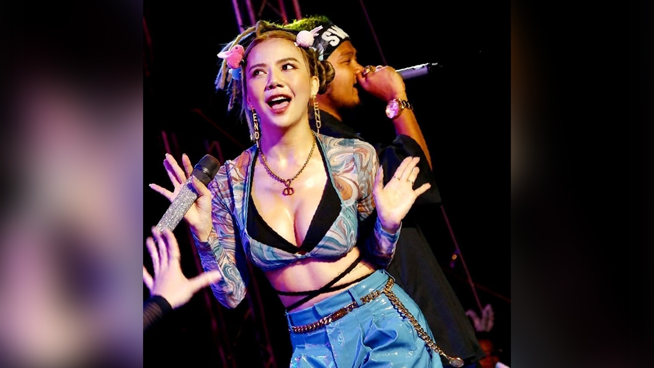 หนุ่มปริศนาทักซื้อบริการ 8 ล้าน จ๊ะ อาร์สยาม รู้ทัน ขอค่ามัดจำก่อนทำงาน