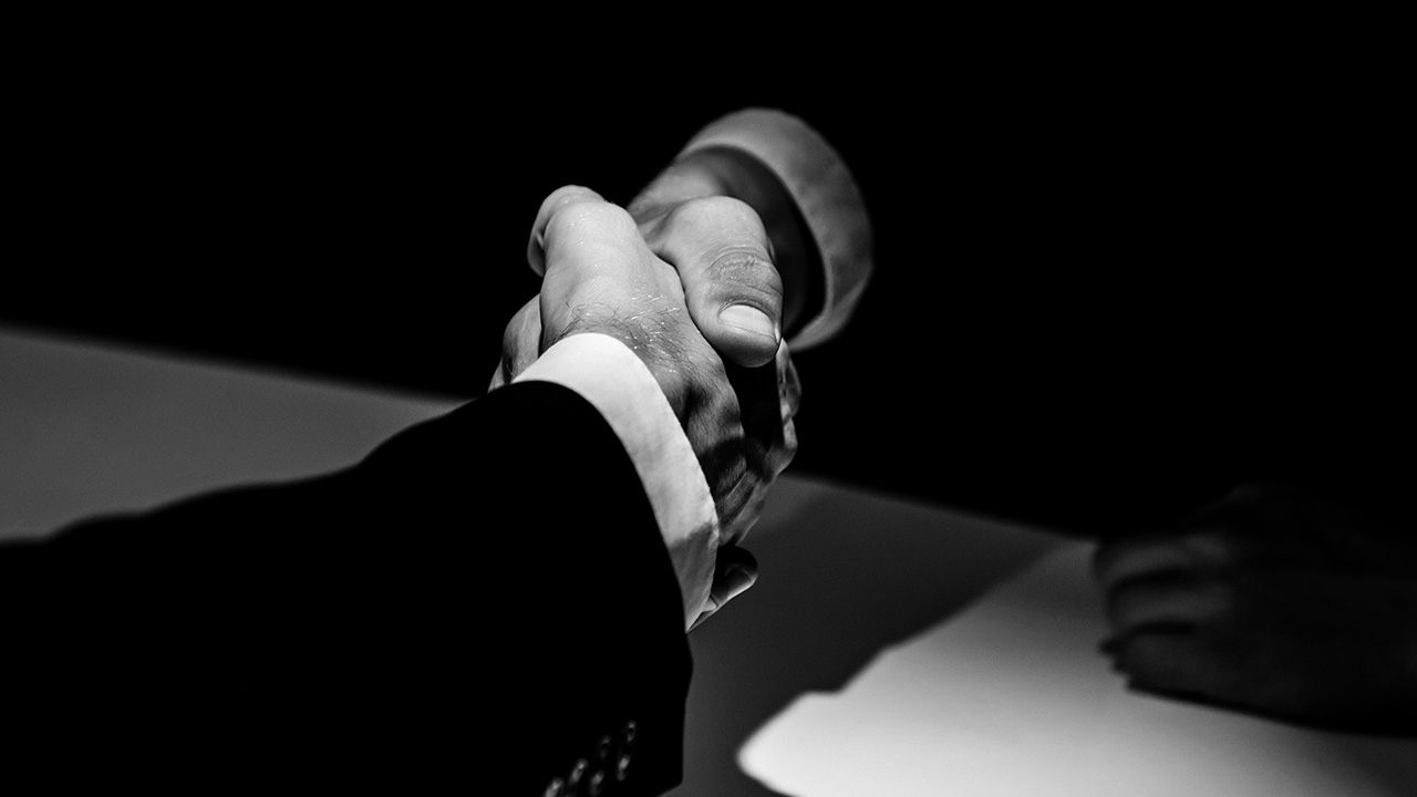 มือที่มองไม่เห็น