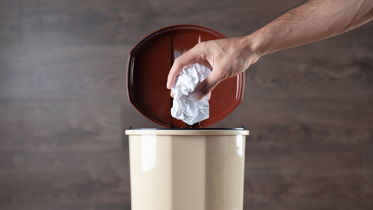 เกือบทิ้งถังขยะไปแล้ว