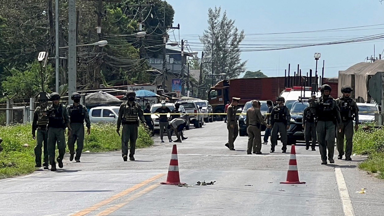 โจรใต้รัวถล่ม ส.ต.ท. พลีร่างดับสลดคาป้อม อีกรายบึมทหารพราน