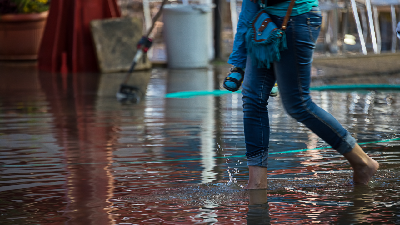 ปภ. เตือนภัย 2 จังหวัดเฝ้าระวังน้ำท่วมฉับพลัน - น้ำป่าไหลหลาก