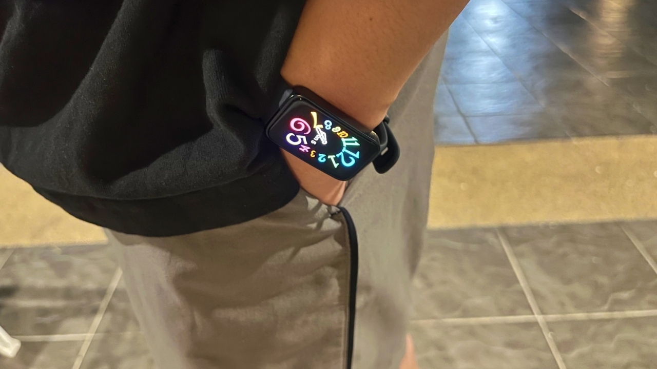 รีวิว Huawei Band 8 - สมาร์ทแบนด์ราคาประหยัด ครอบคลุมออกกำลังกาย 100 รูปแบบ