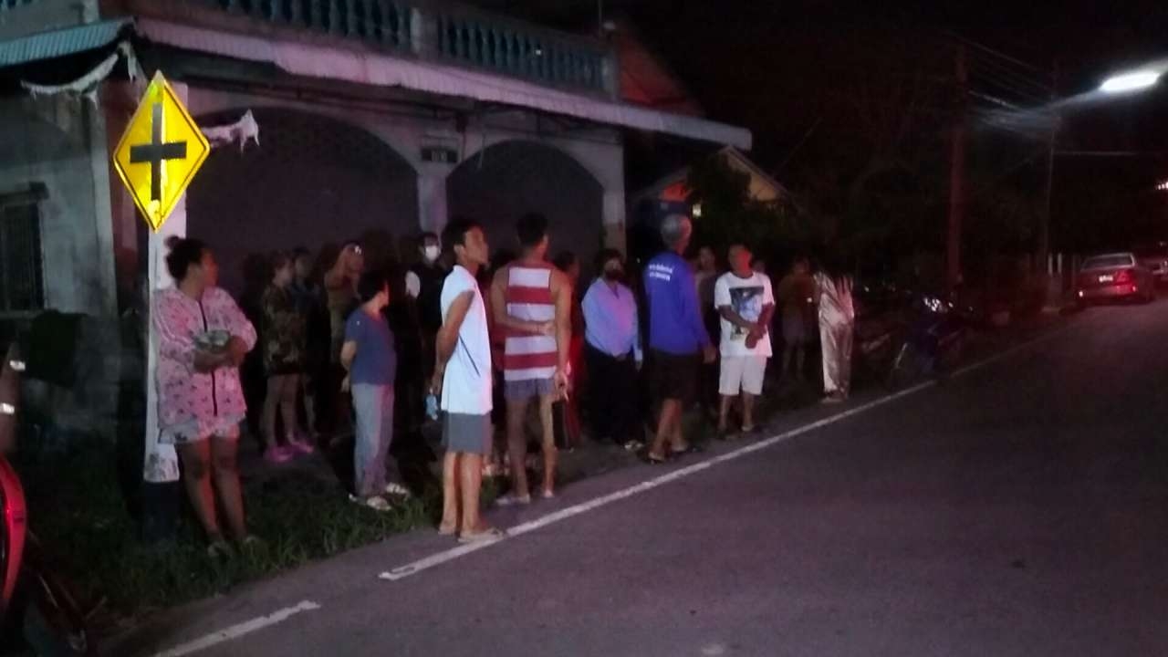 ลูกทาสยาคลั่ง บีบคอฆ่าพ่อบอกเป็นปอบ ก่อนเดินไปหาย่าให้มาเก็บศพ