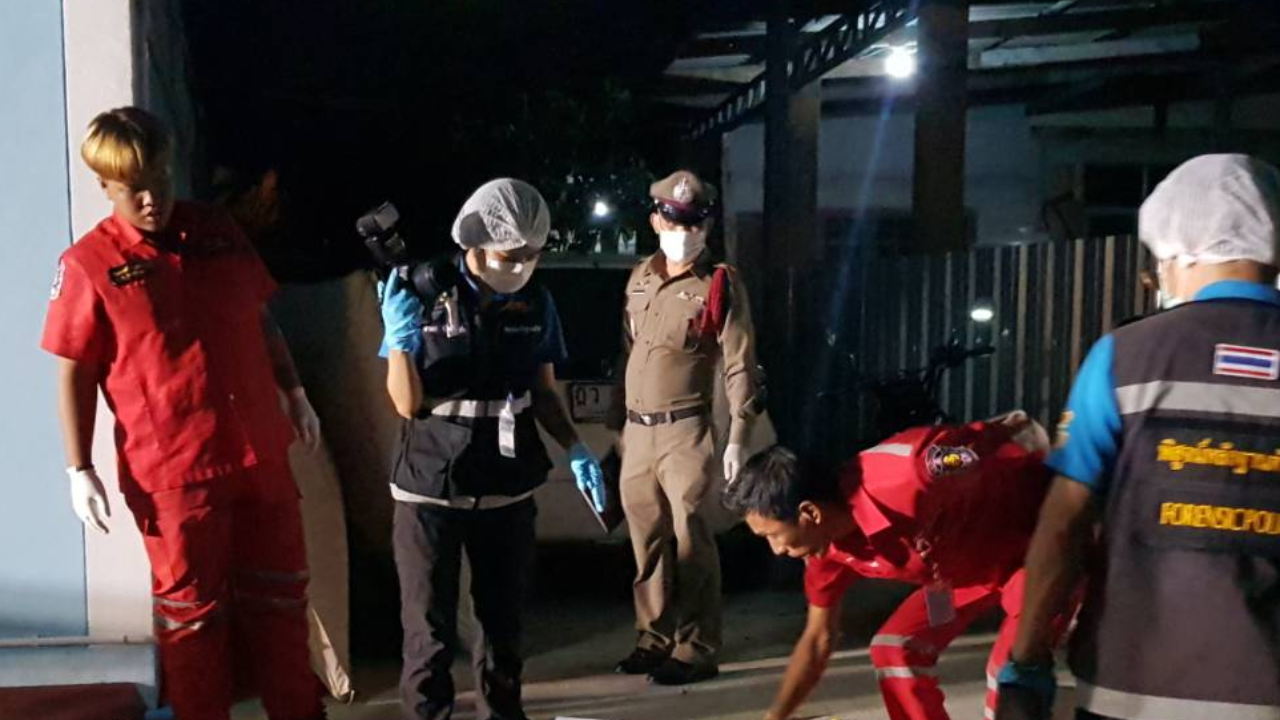 พ่อแค้นแทนลูก เปิดศึกดวลปืนเดือด กระสุนตกเกลื่อน ถูกยิงดับคาซอย