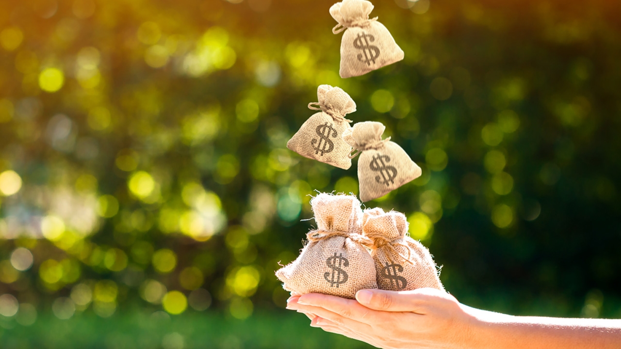 .ดวงการเงินพุ่ง 4 ราศี มีโอกาสได้เงินก้อนใหญ่ มีกินมีใช้ ไม่ขัดสน.