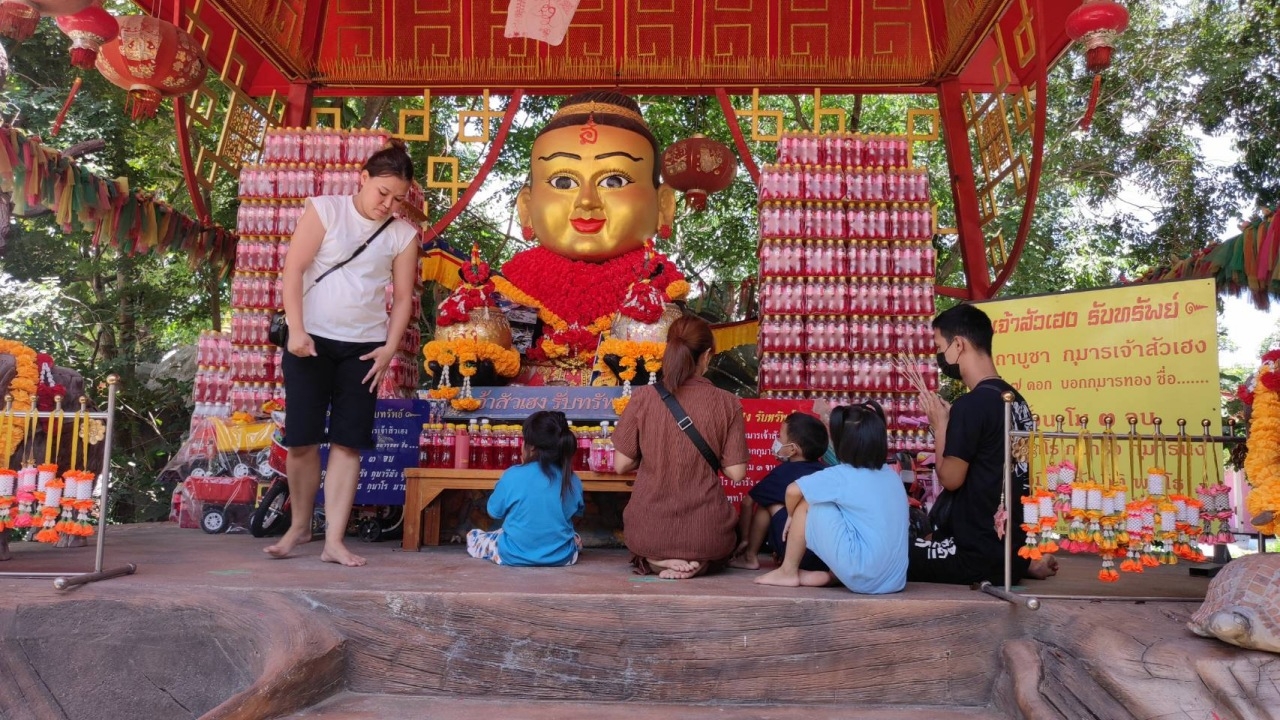 คอหวยแห่ส่องอ่างน้ำมนต์ "ฤๅษีเณร" ไม่ผิดหวังได้ "เลขเด็ดงวดนี้" ลุ้นโชค 16/6/66