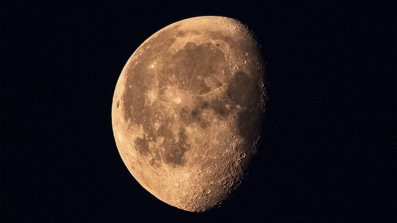 การพัฒนากระบวนสกัดออกซิเจนและโลหะจากเรโกลิธ