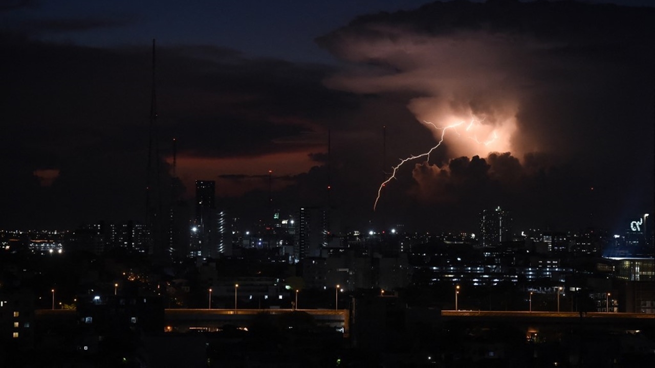 สภาพอากาศวันนี้ ทั่วไทยมีฝนฟ้าคะนอง อีสาน-กลาง-ตะวันออกตกหนัก