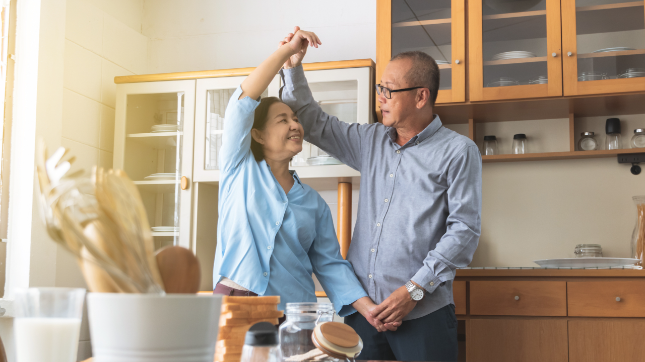 เป็นวัยทองดูแลตัวเองอย่างไร ให้ดีต่อใจและร่างกาย