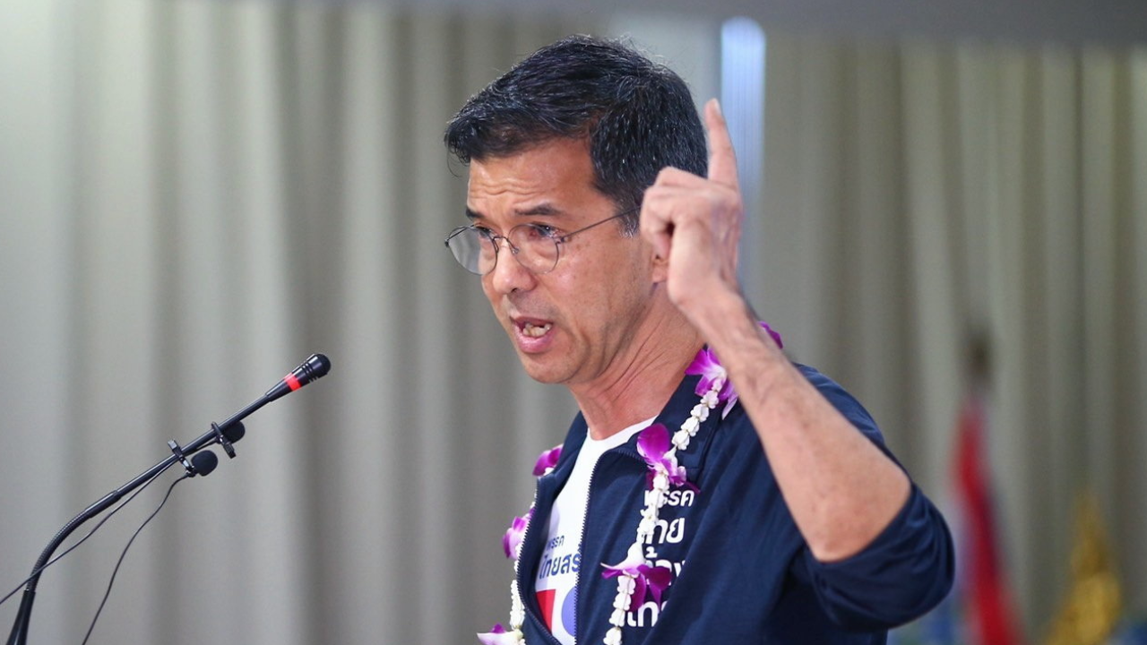 “ศิธา” ยันมีขบวนการขัดขา “พิธา” ชี้ “เรืองไกร” ยอมรับเองมีนักการเมืองเอี่ยว