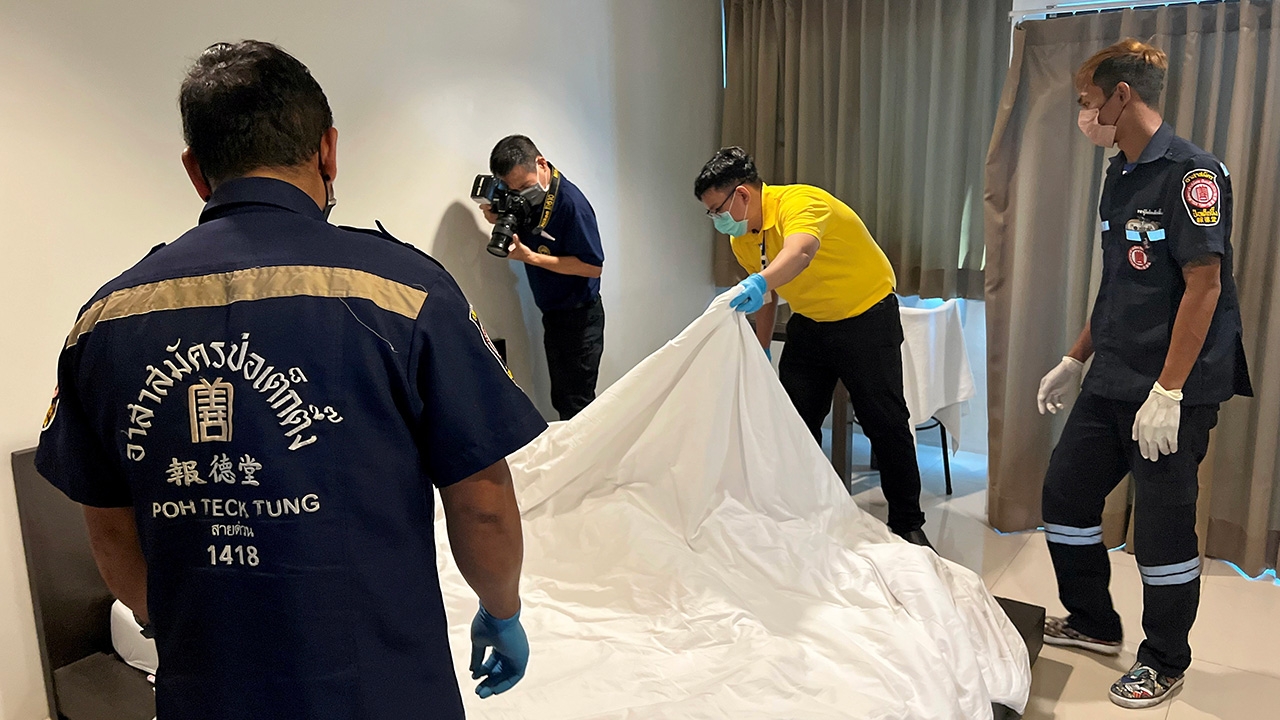 บีบคอแฟนดับ ฆ่าตัวตาม! อืดคาอพาร์ตเมนต์ ปมหึง