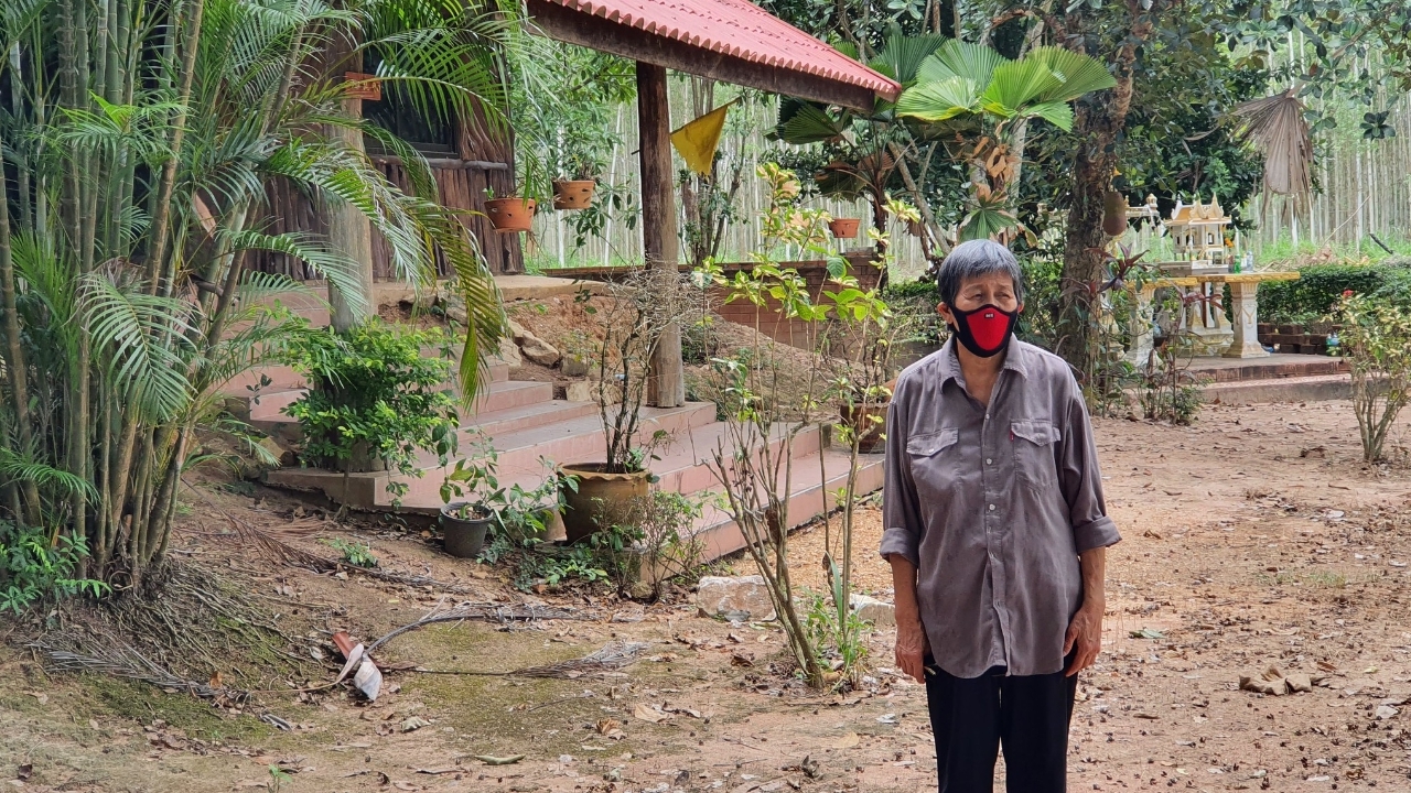 "ป้าติ๋ม" นางฟ้าของสัตว์จร ประกาศขายบ้านหลังที่ 3 ต่อชีวิตหมาแมวกว่า 1,900 ตัว