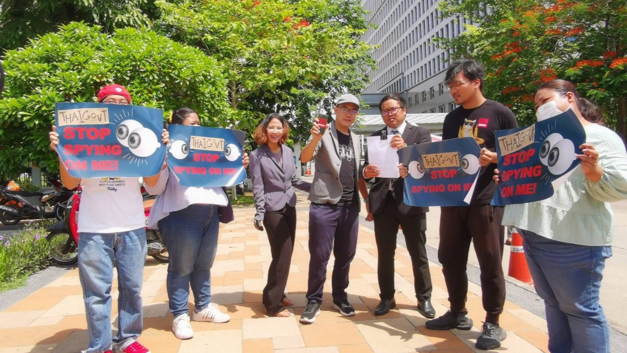"อานนท์-ไอลอว์" ร้องศาลปกครอง สั่งรัฐบาล หยุดใช้ "เพกาซัส" คุกคามประชาชน