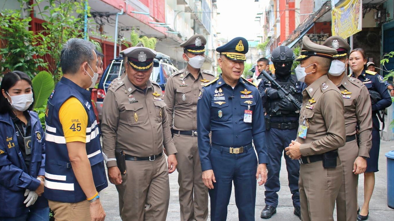 ทลายแก๊งยา ยึดทรัพย์ 25 ล้านบาท ปูพรมค้น 21 จุดฝั่งธน สกัดระบาดในชุมชน