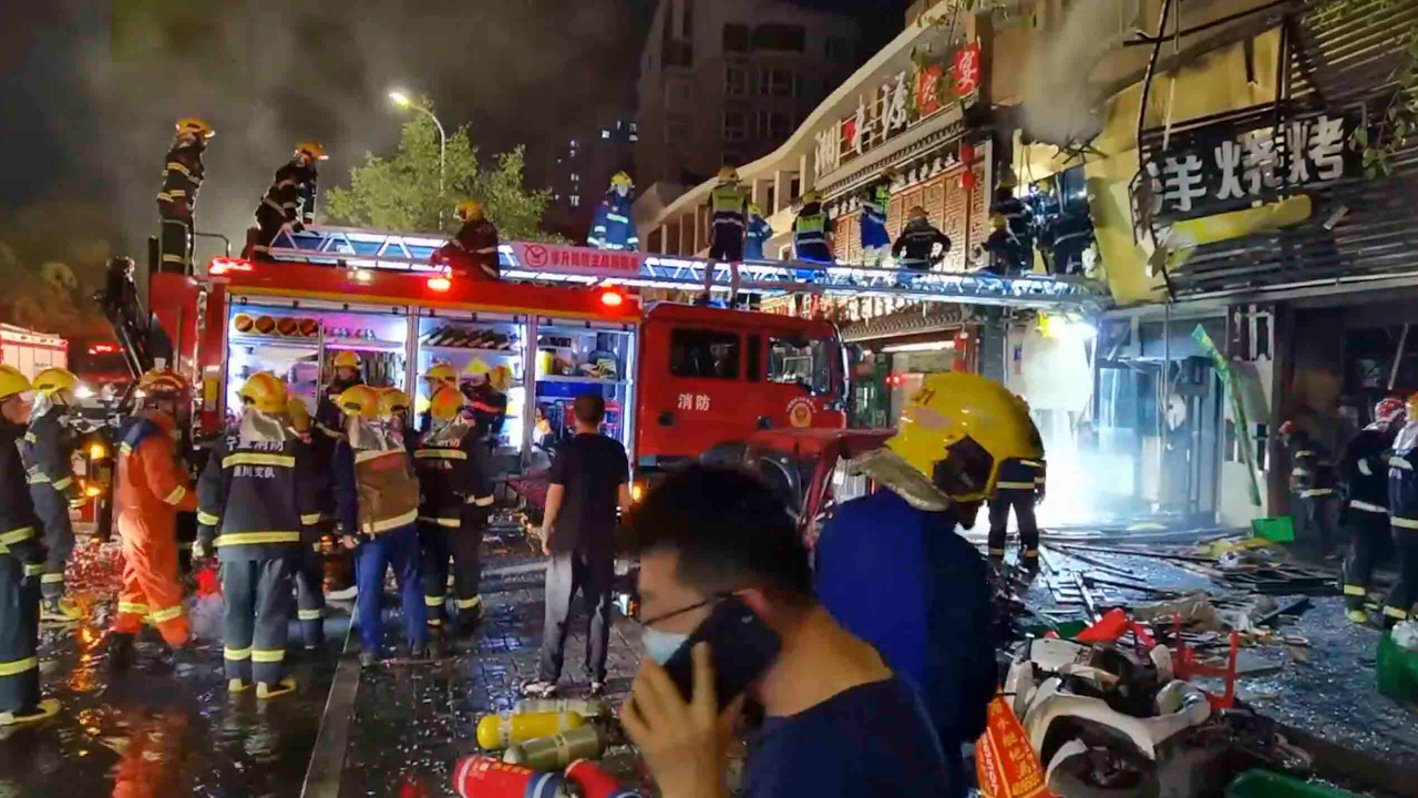 แก๊สระเบิดร้านอาหารบาร์บีคิวในจีน เสียชีวิต 31 ศพ