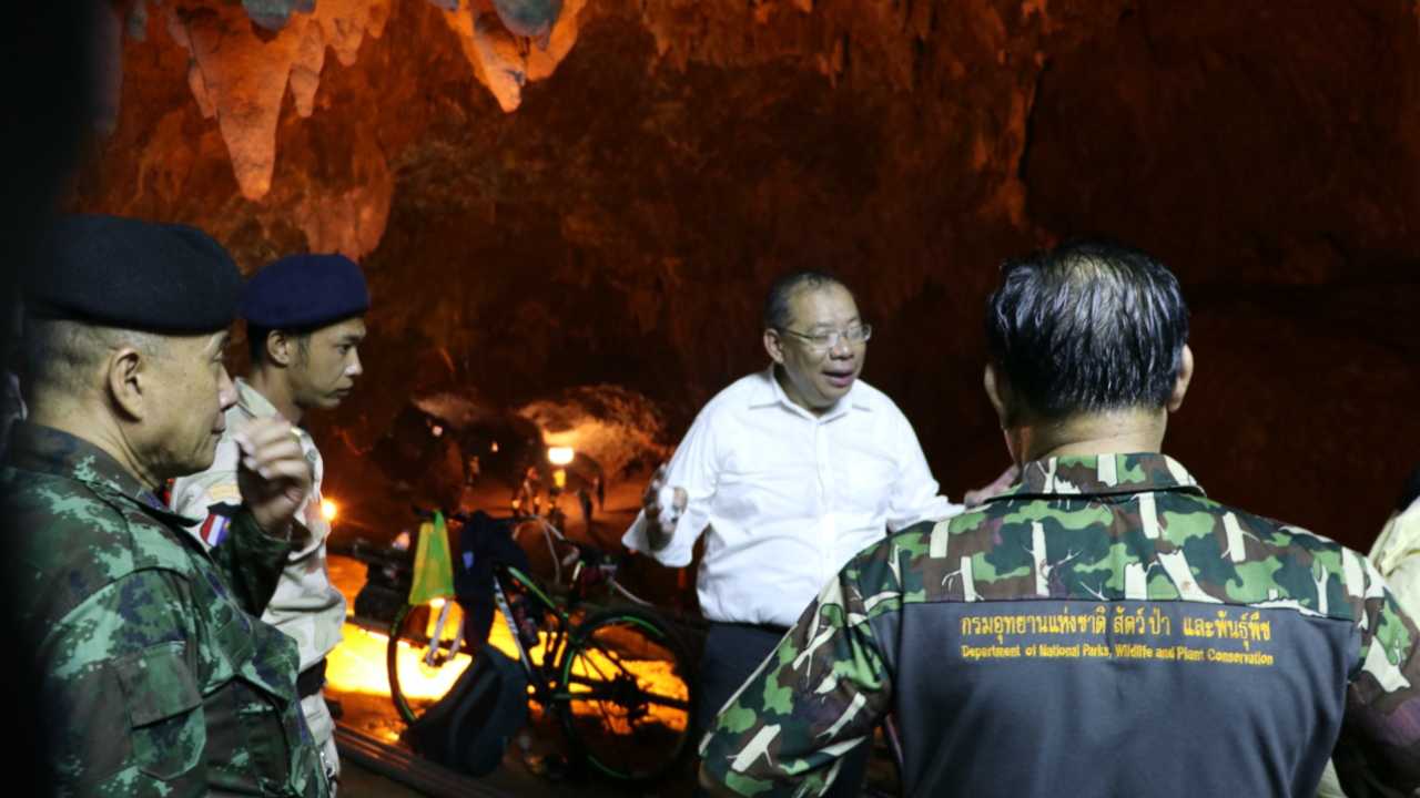 ชาวเชียงรายอาลัยผู้ว่าฯหมูป่า จดจำไม่ลืม วีรกรรมที่ถ้ำหลวง 