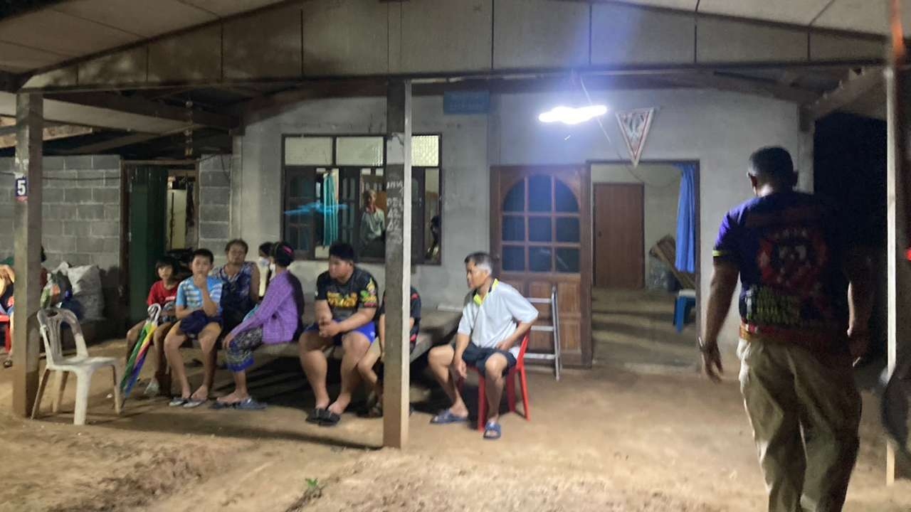 ลูกชายป่วยจิต ขาดยา 5 วัน อาการหลอน ฆ่าแม่ตายสยองคาบ้านพัก