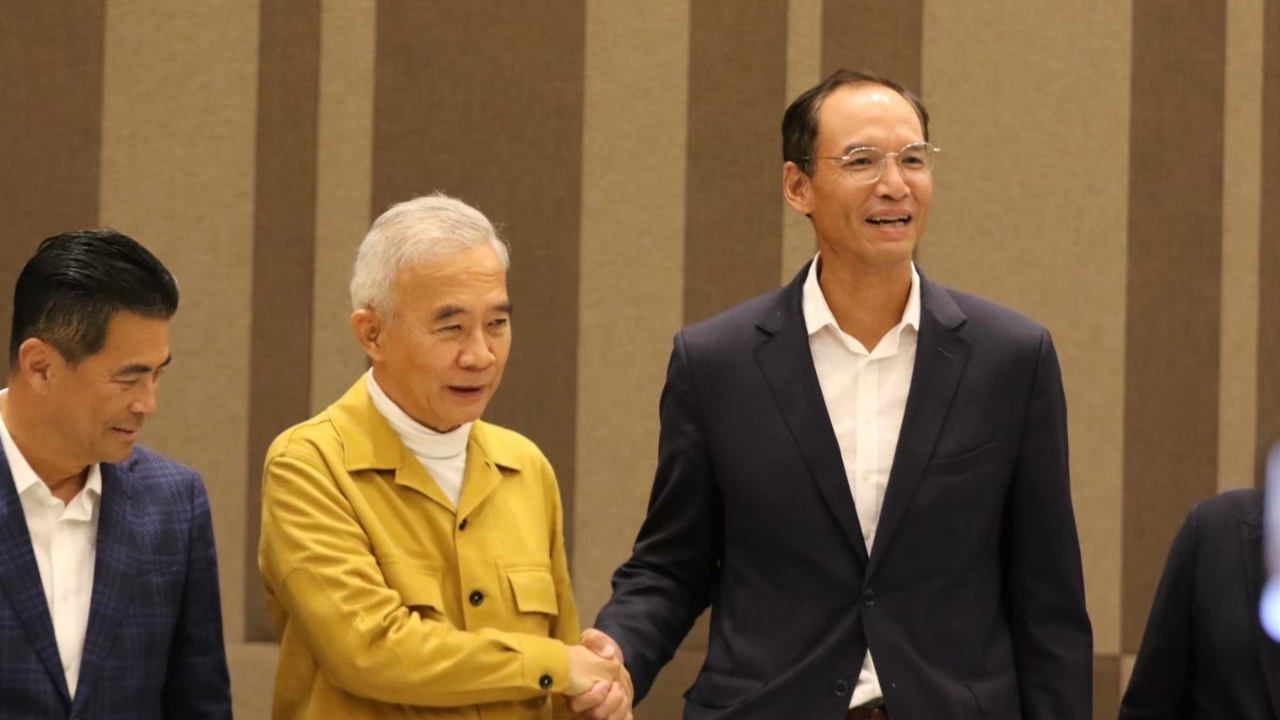 ยันจากกันด้วยดี “สุวัจน์” เตรียมเคาะเลือกหัวหน้าพรรคคนใหม่ แทน “กรณ์” สัปดาห์นี้