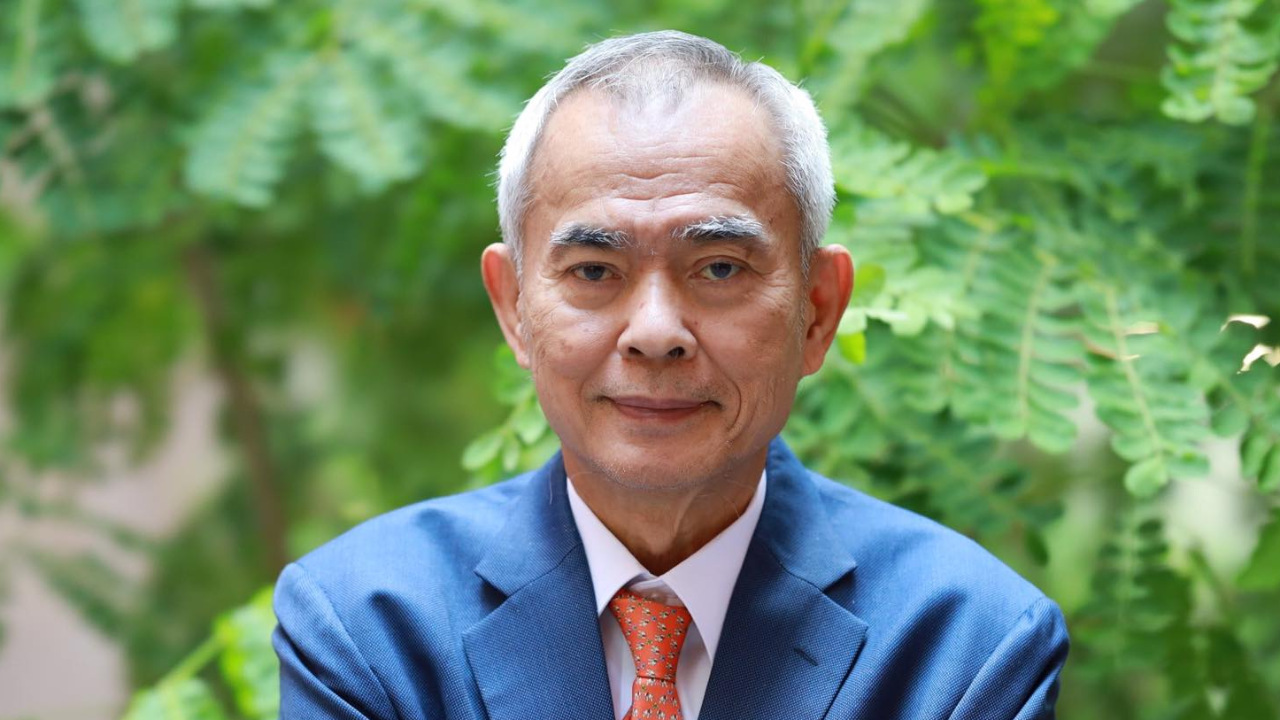 “นพ.เจตน์” ชี้ “พิธา” เป็นนายกรัฐมนตรีไม่ยาก แต่ติดกับดักปมแก้ ม.112