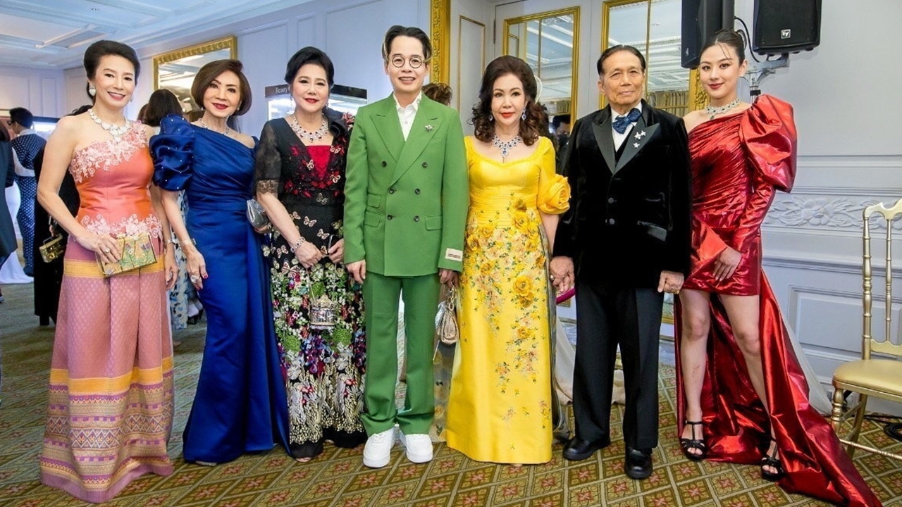 "บิวตี้ เจมส์" โชว์งานช่างอัญมณีฝีมือไทยฉลองสู่ปีที่ 60