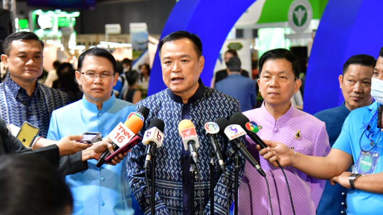 “อนุทิน” ยัน กัญชามีประโยชน์ วอนรัฐบาลใหม่รับทราบข้อมูลอีกมุมรอบด้าน