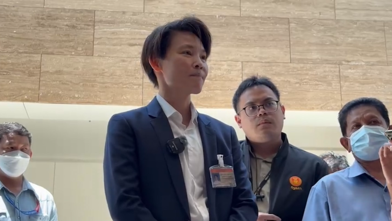 “ณธีภัสร์” โผล่รับบัตรอดีต ส.ส. หลังหมดสมาชิกภาพ เซ่นพิษเมาแล้วขับ 