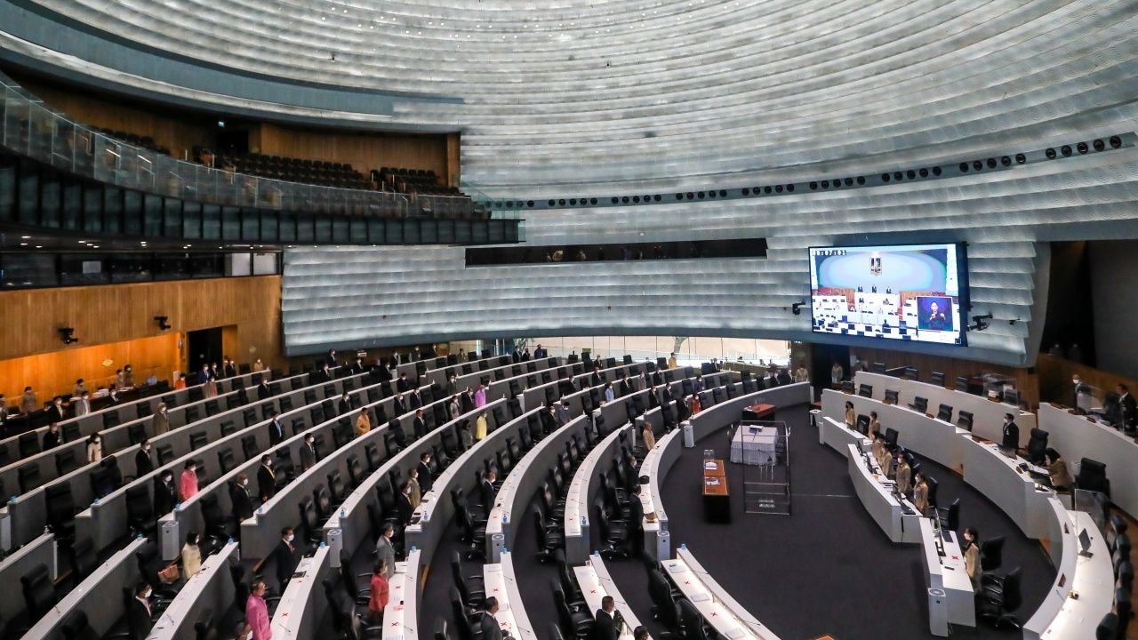 "ประธานสภาฯ" ต้องเป็นคนเหมาะสม มอง "ก้าวไกล-เพื่อไทย" นอนเตียงเดียว แต่คนละฝัน