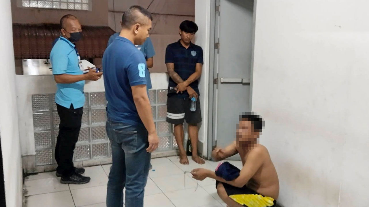 ผัวโหดรับผิด ซ้อมเมียถึงตาย แค้นแจ้งความ กระโดดถีบหน้า