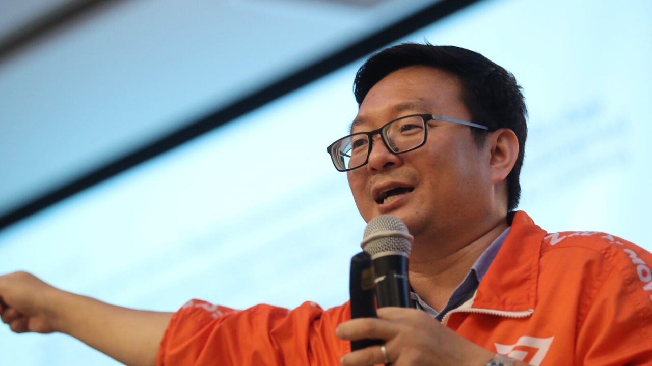 “ชัยธวัช” ตั้งข้อสงสัย กกต. มีธงเร่งคดี “พิธา” ก่อนโหวตนายกฯ หรือไม่