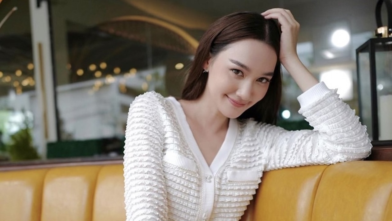 เดียร์น่า แพ้ความเอาใจใส่ รับคุยหนุ่มรุ่นพี่มา 3 ปี ชีวิตแฮปปี้มาก