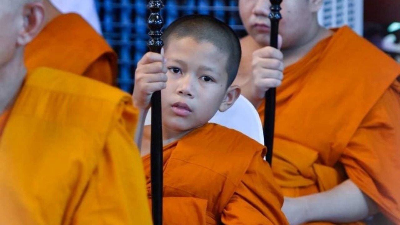 ชื่นชมสามเณร "ออกัส" สอบผ่านเปรียญธรรม 3 ประโยค ด้วยอายุเพียง 10 ปี