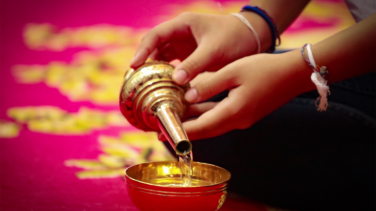 กรวดน้ำคว่ำขัน