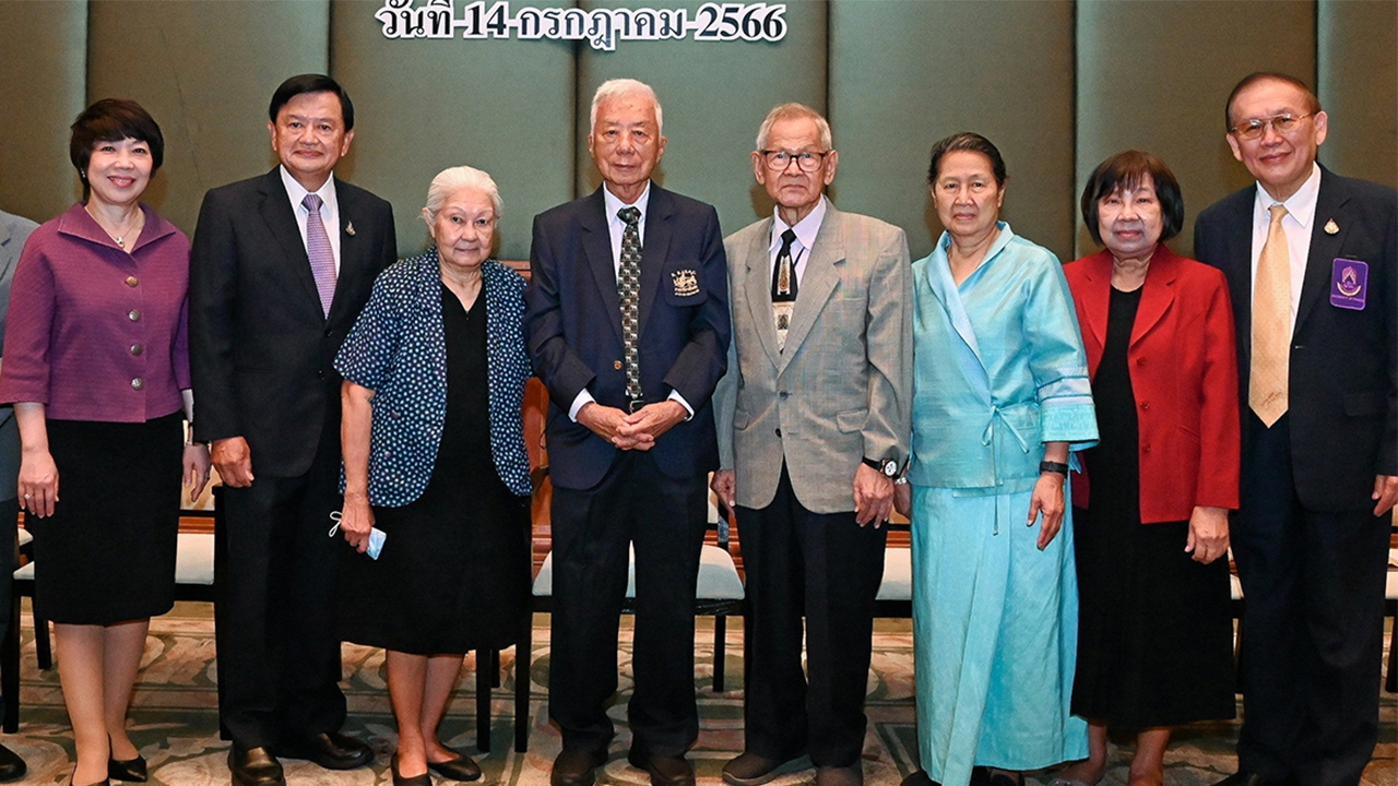 "ไพจิตร โรจนวานิช" มอบเงินพร้อมเครื่องมือแพทย์ให้ รพ.ในต่างจังหวัด 27 แห่ง