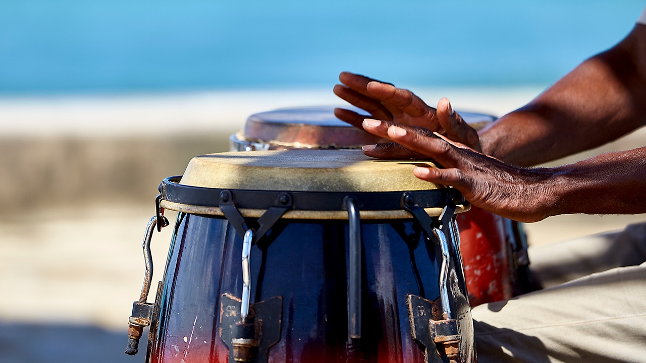 มหกรรม “ผลงานวิจัย”+ ดนตรี “ชายหาด” หัวหิน