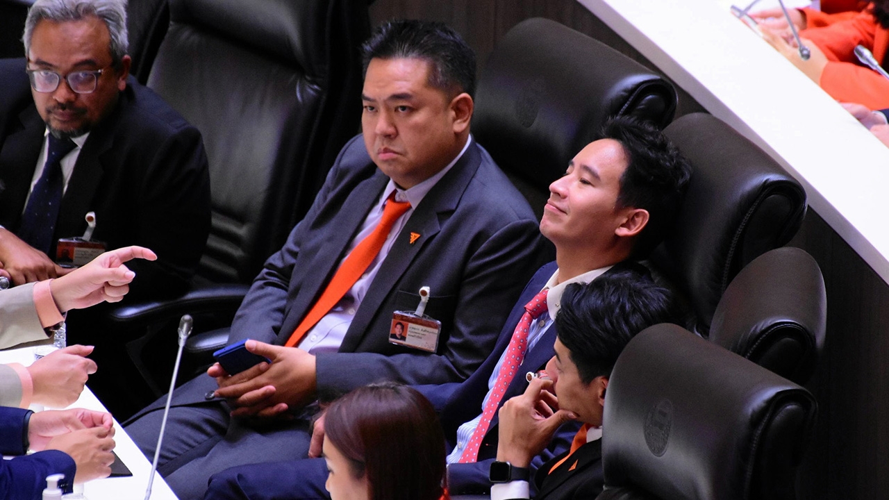 “ก้าวไกล” หมดราคา