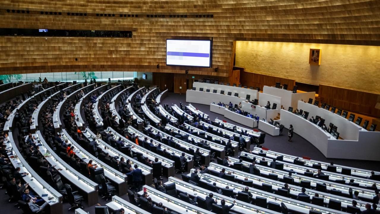 โหวตนายกฯ "พิธา" ไม่ผ่านในครั้งแรก แฮชแท็ก #งดออกเสียง พุ่งติดเทรนด์