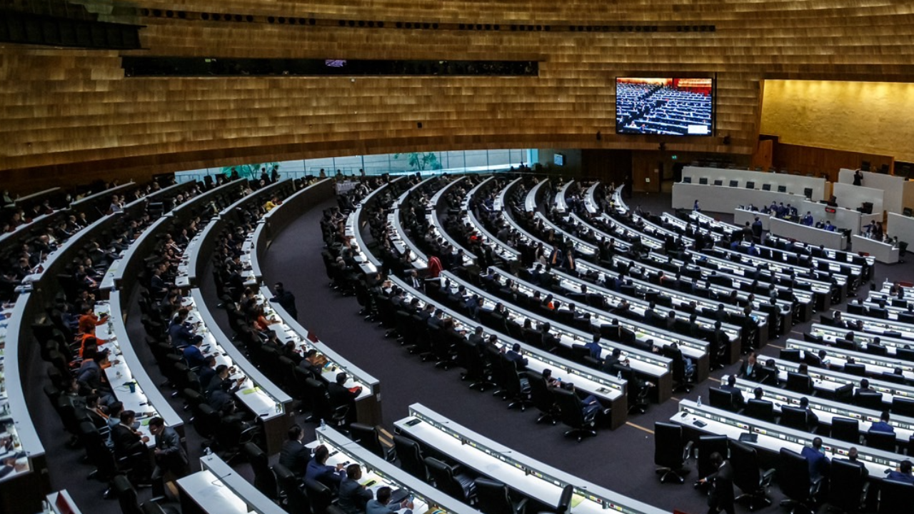 ลงคะแนนโหวตนายกฯ ต่อเนื่อง ส.ว.ลงมติเสร็จทยอยกลับ รวมถึง “กิตติศักดิ์”