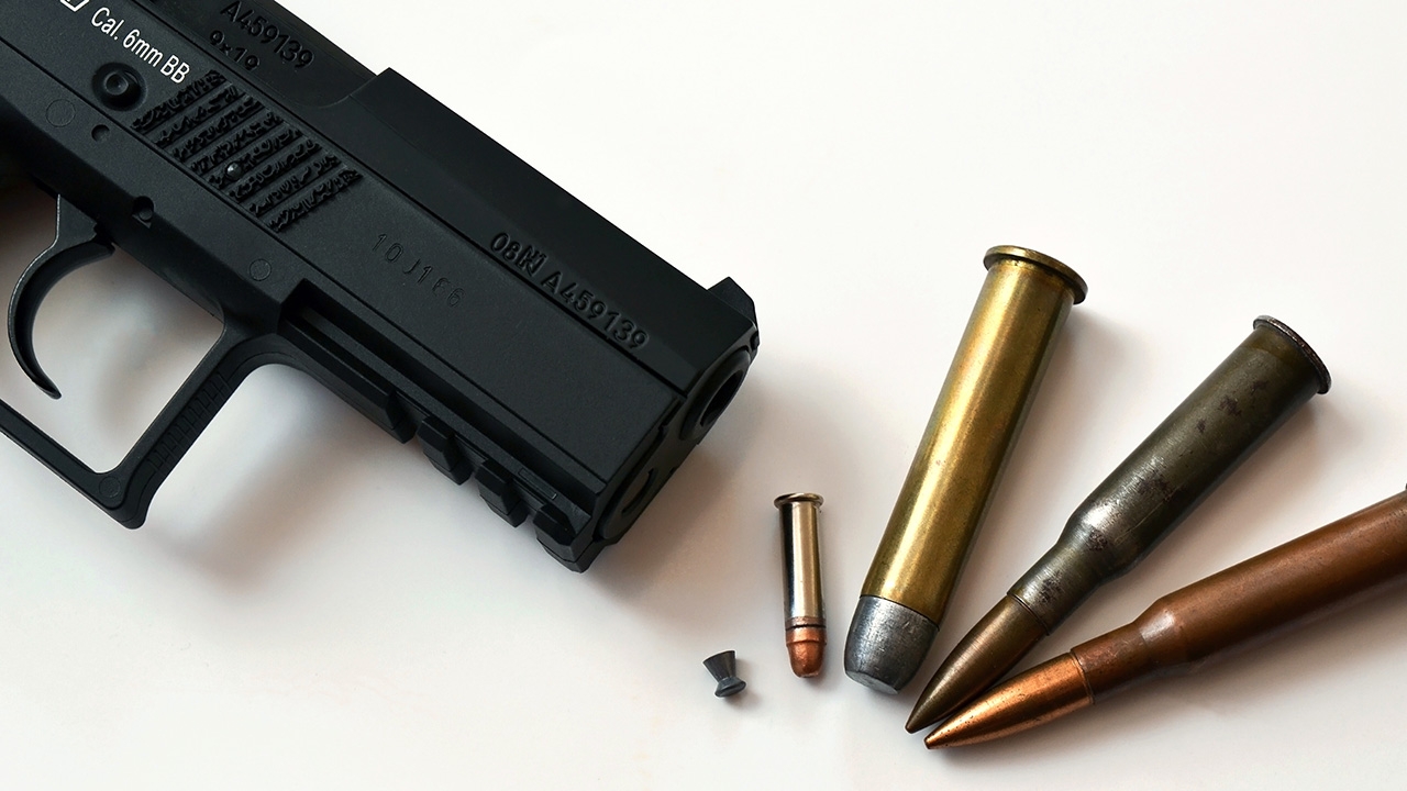 วิกฤติความรุนแรง ปืนเถื่อนถูกซื้อง่าย