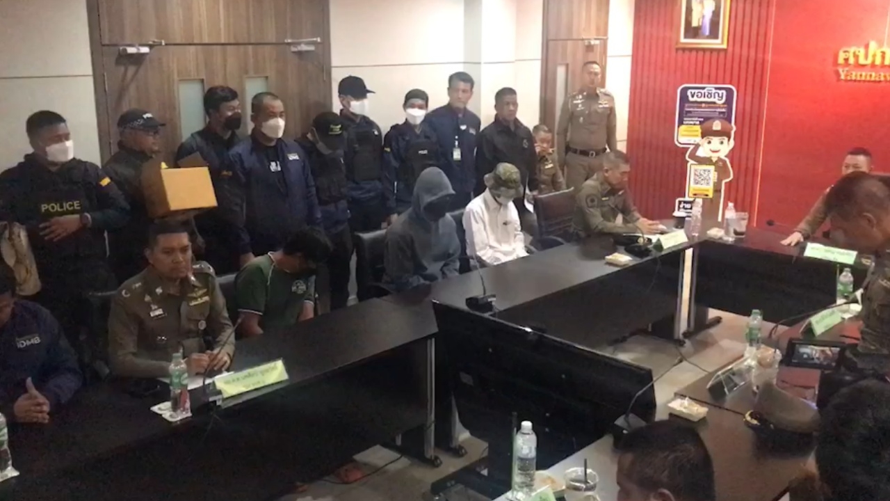 เค้นสอบ 3 คนขายปืนให้มือกราดยิงพารากอน ยังปฏิเสธอ้างไม่รู้ลูกค้าคือเด็ก 14