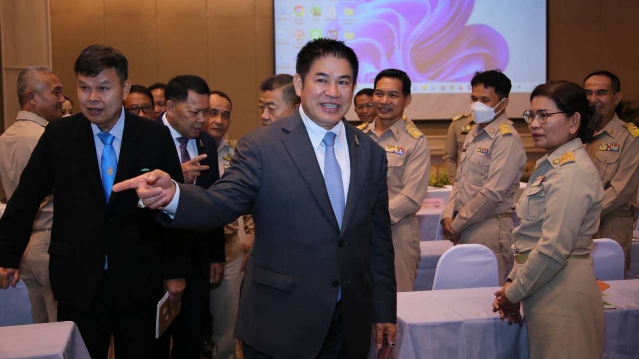 "ธรรมนัส" มอบแนวทางขับเคลื่อน ส.ป.ก. ประจำปี 2567 สู่ความสำเร็จ 6 ด้าน