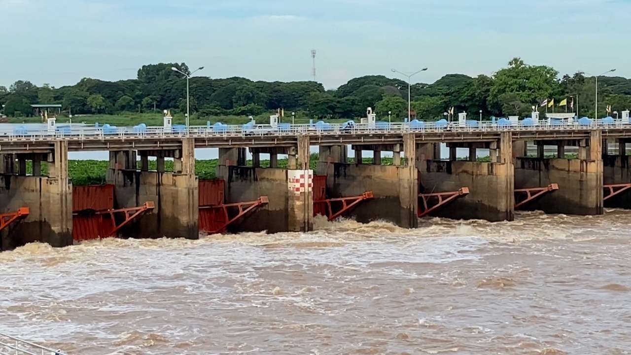 เขื่อนเจ้าพระยาจ่อแตะ 1,500 ลบ.ม./วินาที เตือนท้ายเขื่อนระวังน้ำท่วม