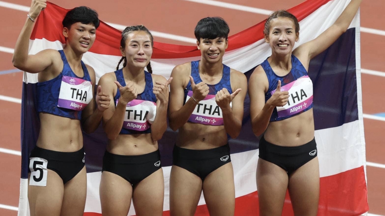 亚运会女子4x100米接力赛，泰国获得银牌！